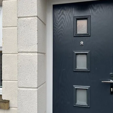 Centre 2 Bedroom Renovated Flat, 8 Escrick Street York