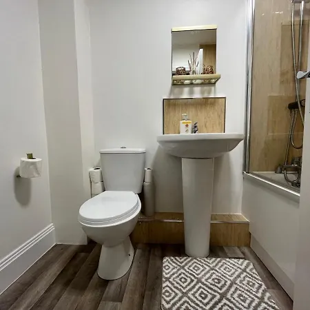 Centre 2 Bedroom Renovated Flat, 8 Escrick Street Lägenhet